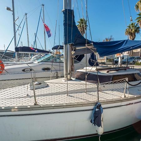 Pequeno Velero En Port Forum Ideal Para Backpackers Sant Adria de Besos Bagian luar foto